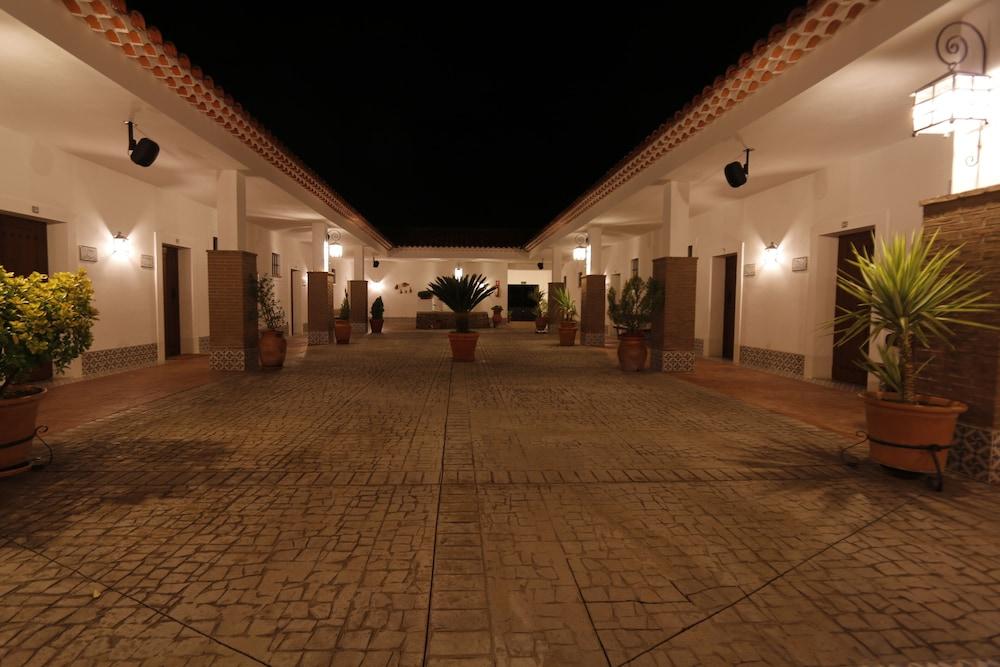 Hotel Rural Arroyo La Plata By Bossh Hotels Jerez De Los Caballeros Esterno foto